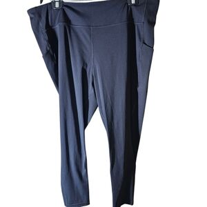 Tek Gear Women's Black 7/8 Active Leggings